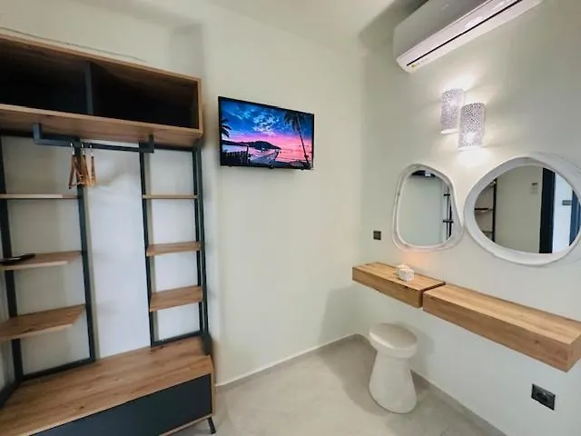 Memories * Ornos (Mykonos)